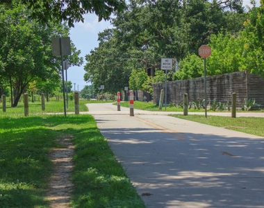 332 Neyland Street - Photo Thumbnail 41