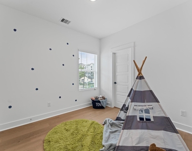 332 Neyland Street - Photo Thumbnail 23