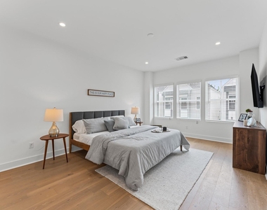 332 Neyland Street - Photo Thumbnail 18