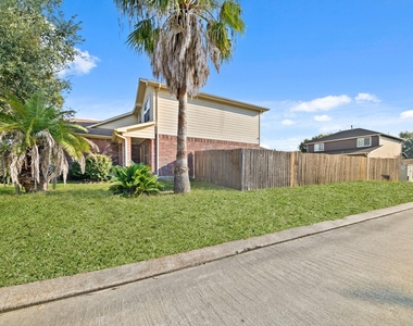 17802 Kerrybrook Lane - Photo Thumbnail 23