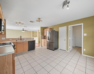 17802 Kerrybrook Lane - Photo Thumbnail 10