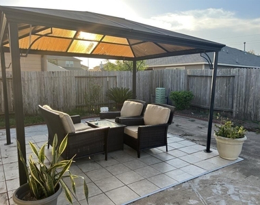 228 Shoshone Ridge Drive - Photo Thumbnail 15