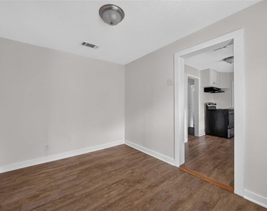 6414 Woodrow Street - Photo Thumbnail 8