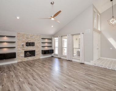 2119 Glen Knoll Drive - Photo Thumbnail 10
