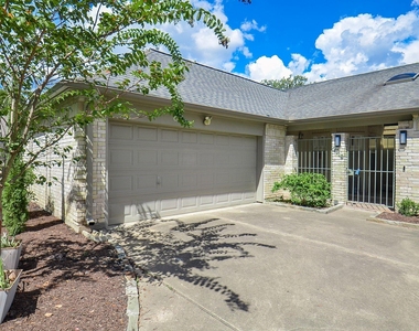 2119 Glen Knoll Drive - Photo Thumbnail 5