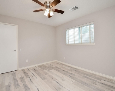 2119 Glen Knoll Drive - Photo Thumbnail 27