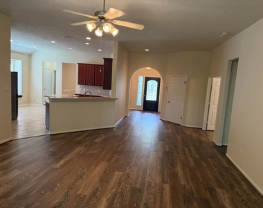 21406 Avalon Queen Drive - Photo Thumbnail 4