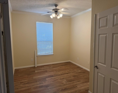 21406 Avalon Queen Drive - Photo Thumbnail 8