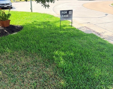 21406 Avalon Queen Drive - Photo Thumbnail 36
