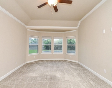 21303 Adela Point - Photo Thumbnail 15