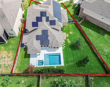 21303 Adela Point - Photo Thumbnail 39
