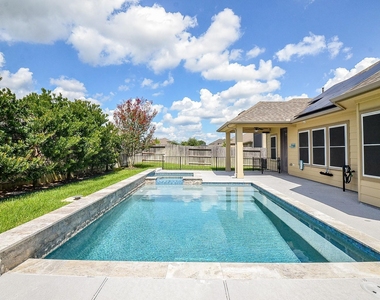 21303 Adela Point - Photo Thumbnail 33
