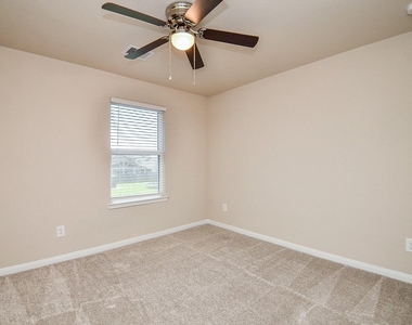 21303 Adela Point - Photo Thumbnail 24