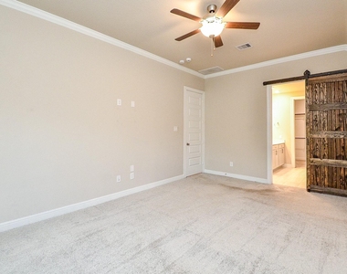 21303 Adela Point - Photo Thumbnail 17
