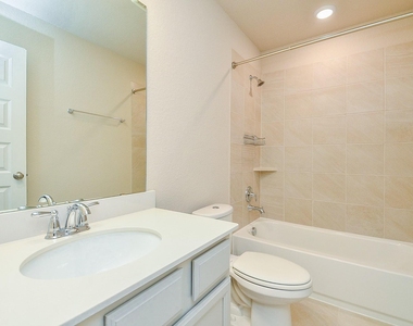 21303 Adela Point - Photo Thumbnail 26