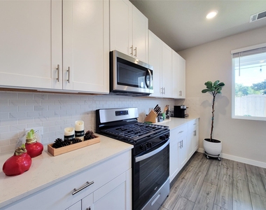 3119 Skyrock Drive - Photo Thumbnail 16