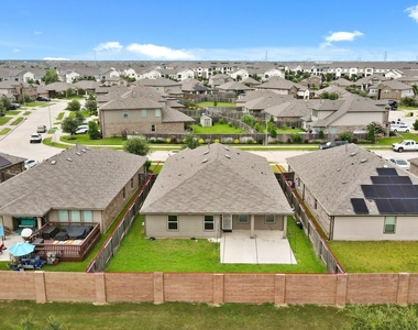 21047 Warrender Terrace Lane - Photo Thumbnail 37