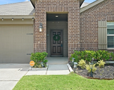 21047 Warrender Terrace Lane - Photo Thumbnail 2