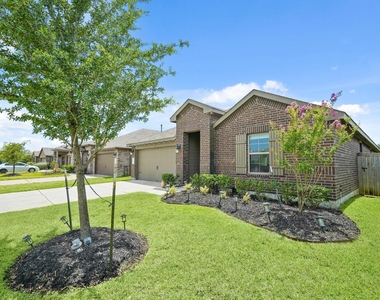 21047 Warrender Terrace Lane - Photo Thumbnail 40