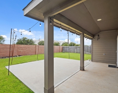 21047 Warrender Terrace Lane - Photo Thumbnail 33