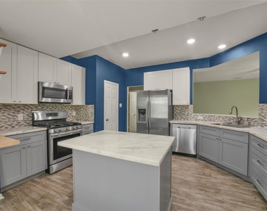 14606 Vaughnville Drive - Photo Thumbnail 9