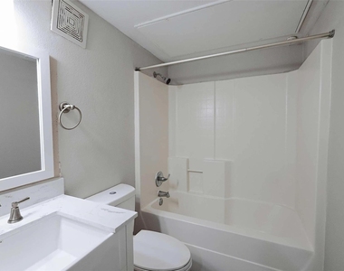 132 Oyster Creek Drive - Photo Thumbnail 21