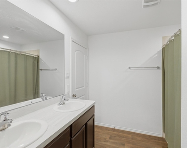 16826 Short Pines Drive - Photo Thumbnail 8