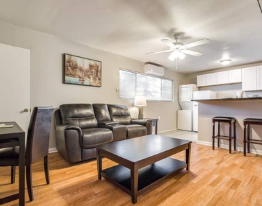 4202 Stanford Street - Photo Thumbnail 2