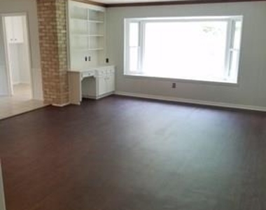 12314 Rincon Drive - Photo Thumbnail 7