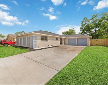 12207 Pompano Lane - Photo Thumbnail 1