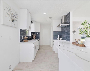 12207 Pompano Lane - Photo Thumbnail 9