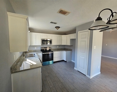 23822 Firegate Drive - Photo Thumbnail 5