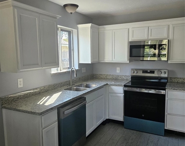 23822 Firegate Drive - Photo Thumbnail 6