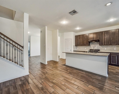 903 Willowick Bay Drive - Photo Thumbnail 10