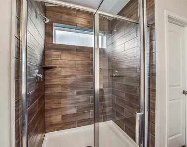 903 Willowick Bay Drive - Photo Thumbnail 19