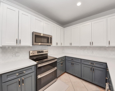1117 Palmer Street - Photo Thumbnail 12