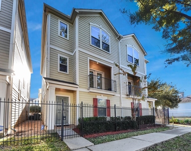 1117 Palmer Street - Photo Thumbnail 26