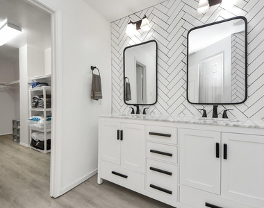 1117 Palmer Street - Photo Thumbnail 23
