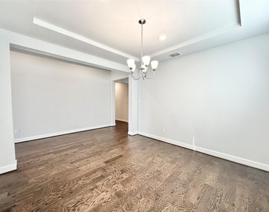 9218 Rocking Plain Lane - Photo Thumbnail 8