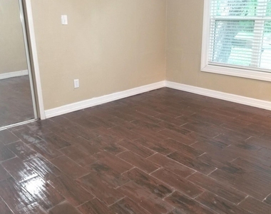 5631 Belarbor Street - Photo Thumbnail 8