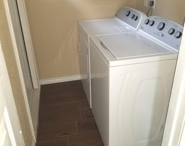 5631 Belarbor Street - Photo Thumbnail 14