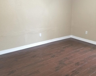 5631 Belarbor Street - Photo Thumbnail 10