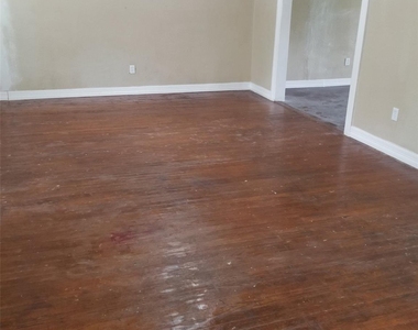 5631 Belarbor Street - Photo Thumbnail 3