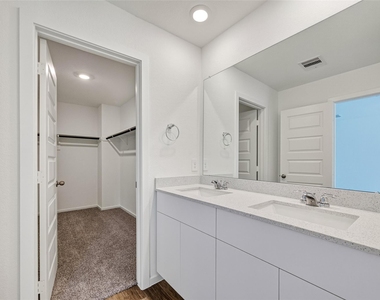 5927 Manning Oaks Street - Photo Thumbnail 4