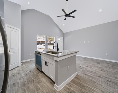16733 E Hammon - Photo Thumbnail 13
