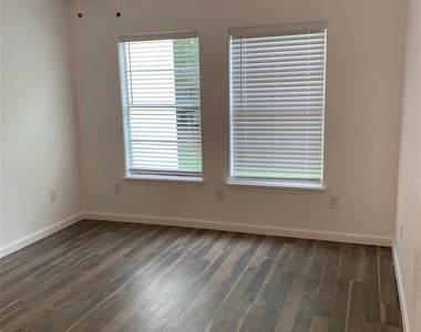 11950 Greenloch Lane - Photo Thumbnail 6