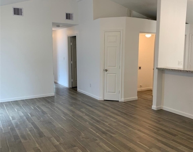 11950 Greenloch Lane - Photo Thumbnail 10
