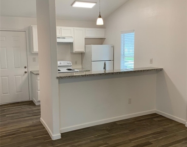 11950 Greenloch Lane - Photo Thumbnail 2