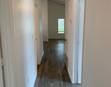 11950 Greenloch Lane - Photo Thumbnail 3