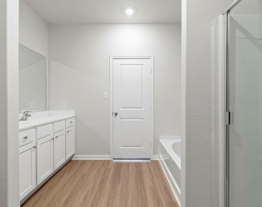 8843 New Jade Drive - Photo Thumbnail 6